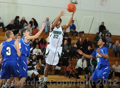 Thumbnail 2 in El Toro vs. Perris (MaxPreps Holiday Classic) photogallery.