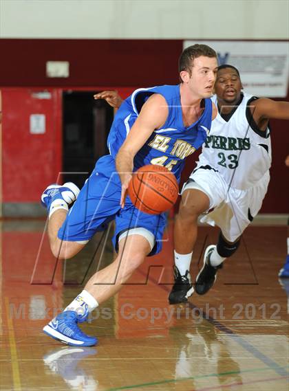 Thumbnail 2 in El Toro vs. Perris (MaxPreps Holiday Classic) photogallery.