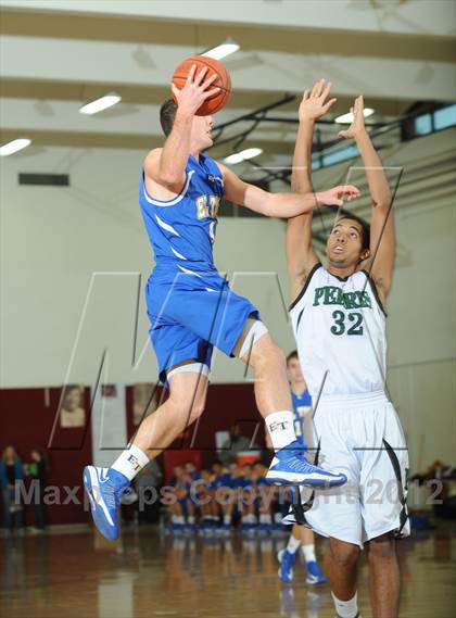 Thumbnail 3 in El Toro vs. Perris (MaxPreps Holiday Classic) photogallery.