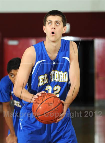 Thumbnail 1 in El Toro vs. Perris (MaxPreps Holiday Classic) photogallery.