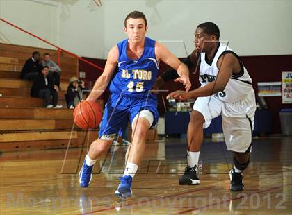 Thumbnail 2 in El Toro vs. Perris (MaxPreps Holiday Classic) photogallery.