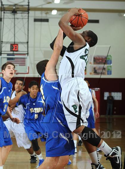 Thumbnail 1 in El Toro vs. Perris (MaxPreps Holiday Classic) photogallery.