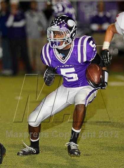 Thumbnail 1 in Valencia vs. Palos Verdes (CIF SS Playoffs) photogallery.