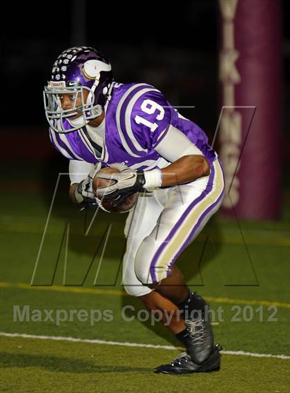 Thumbnail 2 in Valencia vs. Palos Verdes (CIF SS Playoffs) photogallery.