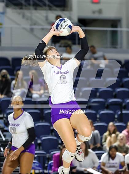 Thumbnail 3 in Fulshear vs. College Station (UIL 5A Regional Playoff) photogallery.