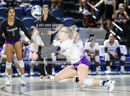 Thumbnail 3 in Fulshear vs. College Station (UIL 5A Regional Playoff) photogallery.