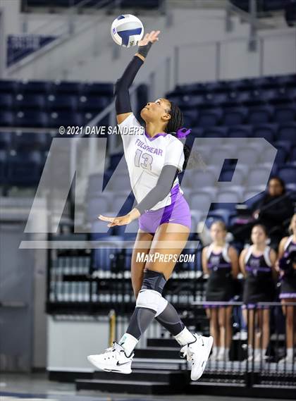 Thumbnail 3 in Fulshear vs. College Station (UIL 5A Regional Playoff) photogallery.