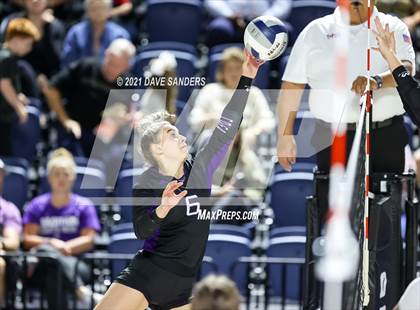 Thumbnail 3 in Fulshear vs. College Station (UIL 5A Regional Playoff) photogallery.