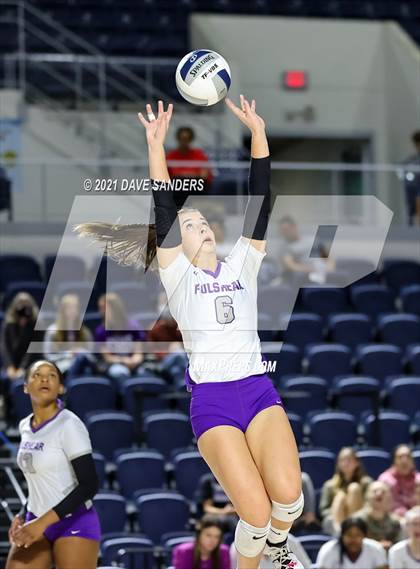 Thumbnail 1 in Fulshear vs. College Station (UIL 5A Regional Playoff) photogallery.