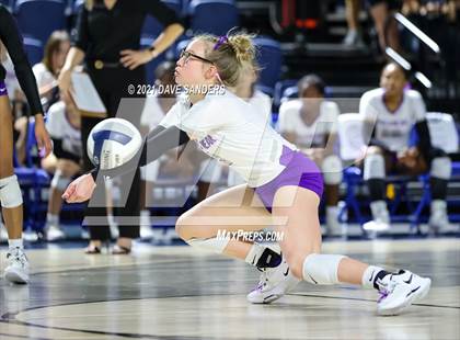 Thumbnail 2 in Fulshear vs. College Station (UIL 5A Regional Playoff) photogallery.