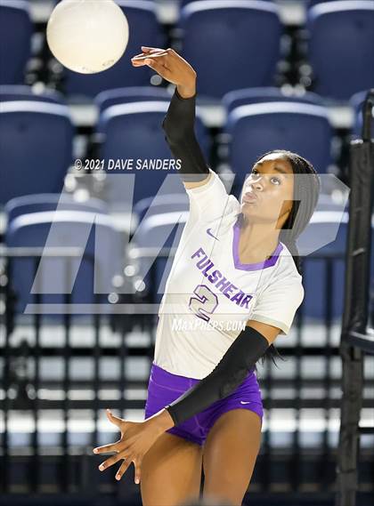 Thumbnail 1 in Fulshear vs. College Station (UIL 5A Regional Playoff) photogallery.
