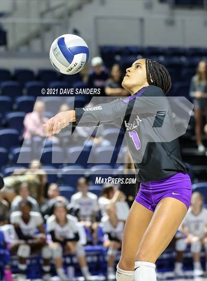 Thumbnail 1 in Fulshear vs. College Station (UIL 5A Regional Playoff) photogallery.