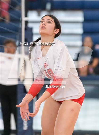 Thumbnail 2 in Hondo vs Jourdanton (Hondo Volleyball Tournament) photogallery.
