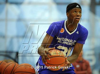 Thumbnail 3 in 2015 McDonald's All American Games Jam Fest (Boys) photogallery.