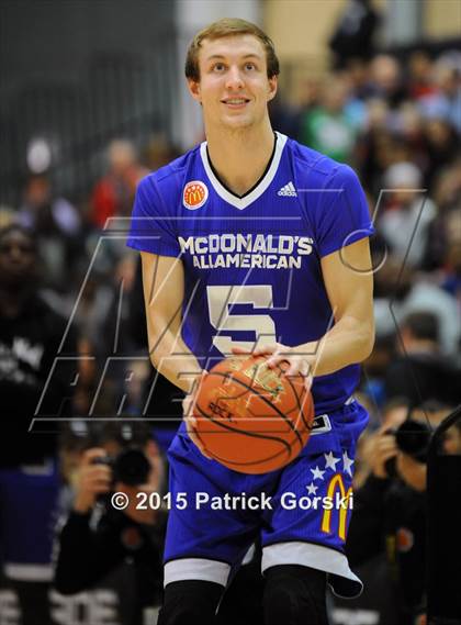 Thumbnail 1 in 2015 McDonald's All American Games Jam Fest (Boys) photogallery.