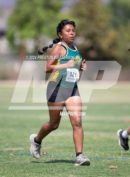 Thumbnail 2 in Moorpark Invitational (Softmore) photogallery.