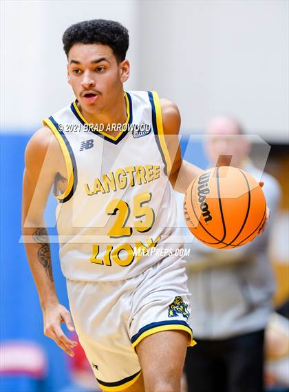 Thumbnail 3 in Langtree Charter vs Rocky River (North Iredell Holiday Classic) photogallery.