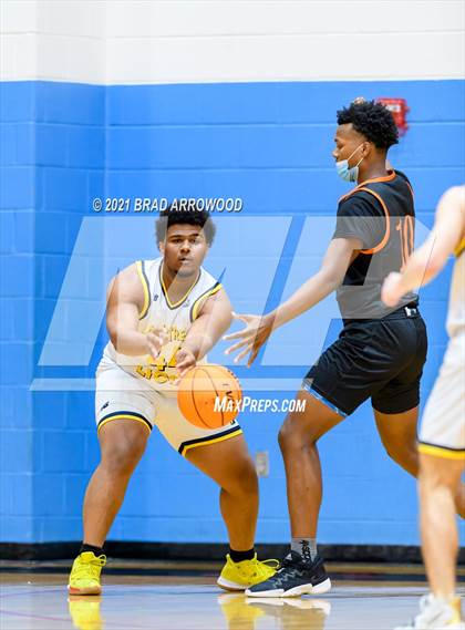 Thumbnail 1 in Langtree Charter vs Rocky River (North Iredell Holiday Classic) photogallery.