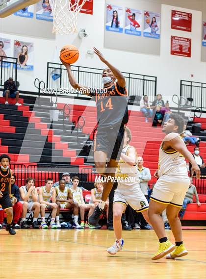 Thumbnail 2 in Langtree Charter vs Rocky River (North Iredell Holiday Classic) photogallery.