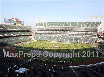 Thumbnail 1 in De La Salle vs. San Ramon Valley (CIF NCS D1 Final) photogallery.