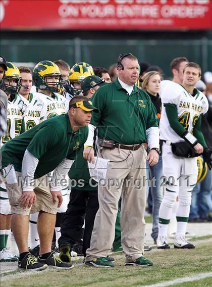 Thumbnail 3 in De La Salle vs. San Ramon Valley (CIF NCS D1 Final) photogallery.