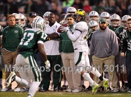 Thumbnail 2 in De La Salle vs. San Ramon Valley (CIF NCS D1 Final) photogallery.