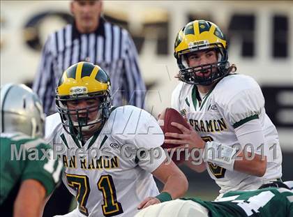 Thumbnail 3 in De La Salle vs. San Ramon Valley (CIF NCS D1 Final) photogallery.