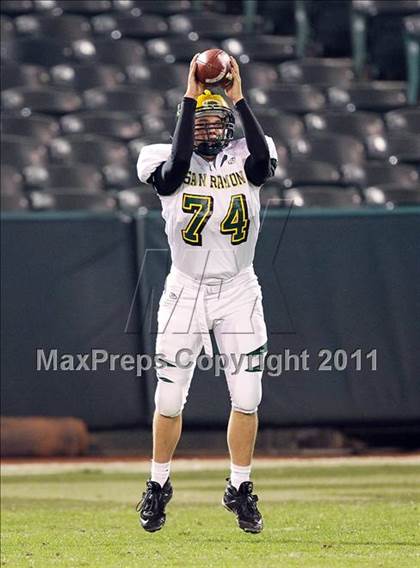Thumbnail 1 in De La Salle vs. San Ramon Valley (CIF NCS D1 Final) photogallery.