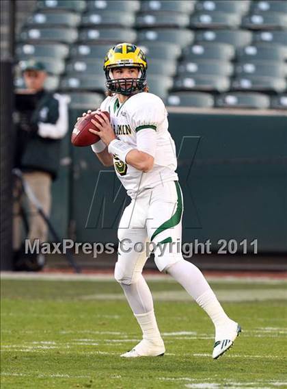 Thumbnail 2 in De La Salle vs. San Ramon Valley (CIF NCS D1 Final) photogallery.