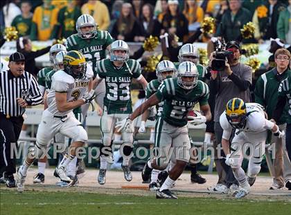 Thumbnail 1 in De La Salle vs. San Ramon Valley (CIF NCS D1 Final) photogallery.