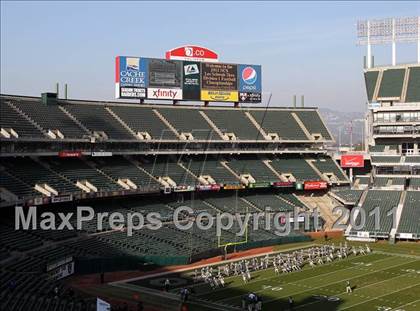 Thumbnail 2 in De La Salle vs. San Ramon Valley (CIF NCS D1 Final) photogallery.