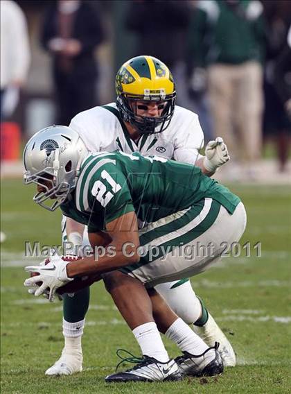 Thumbnail 3 in De La Salle vs. San Ramon Valley (CIF NCS D1 Final) photogallery.
