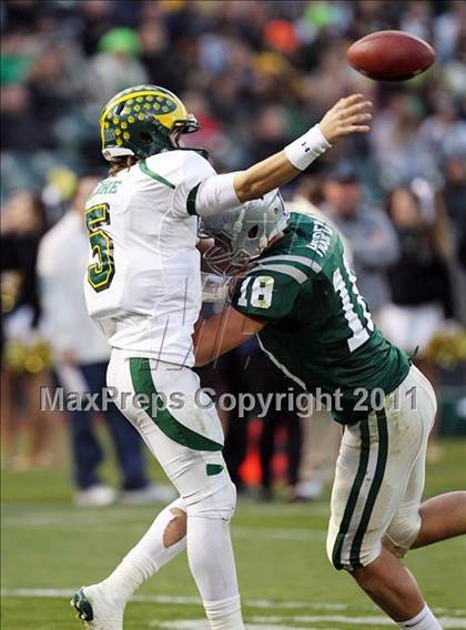 Thumbnail 3 in De La Salle vs. San Ramon Valley (CIF NCS D1 Final) photogallery.