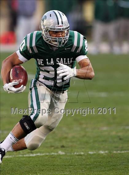 Thumbnail 2 in De La Salle vs. San Ramon Valley (CIF NCS D1 Final) photogallery.