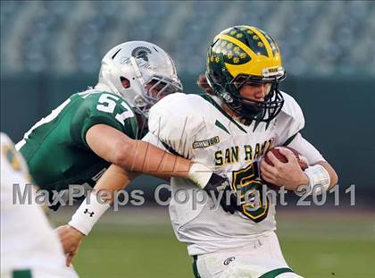 Thumbnail 3 in De La Salle vs. San Ramon Valley (CIF NCS D1 Final) photogallery.