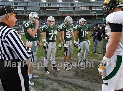 Thumbnail 2 in De La Salle vs. San Ramon Valley (CIF NCS D1 Final) photogallery.