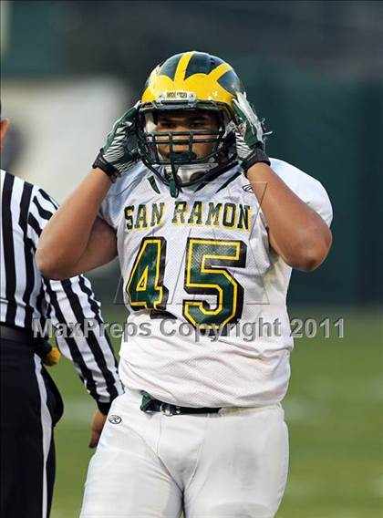 Thumbnail 3 in De La Salle vs. San Ramon Valley (CIF NCS D1 Final) photogallery.