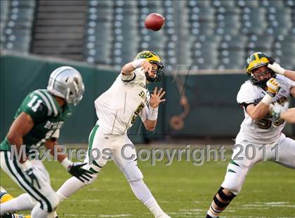 Thumbnail 2 in De La Salle vs. San Ramon Valley (CIF NCS D1 Final) photogallery.