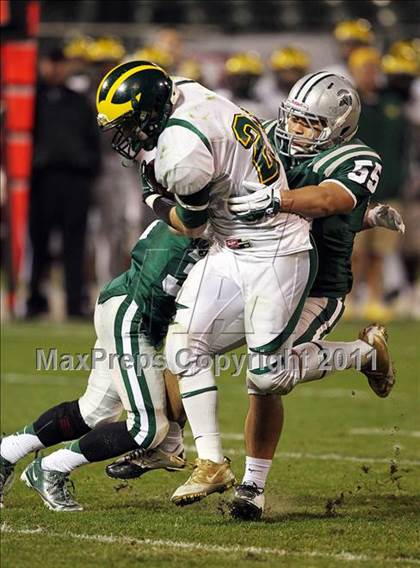 Thumbnail 3 in De La Salle vs. San Ramon Valley (CIF NCS D1 Final) photogallery.