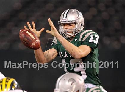 Thumbnail 2 in De La Salle vs. San Ramon Valley (CIF NCS D1 Final) photogallery.