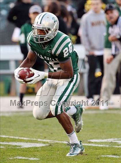 Thumbnail 3 in De La Salle vs. San Ramon Valley (CIF NCS D1 Final) photogallery.
