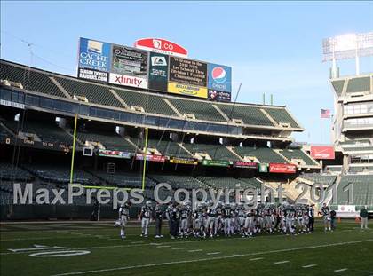 Thumbnail 2 in De La Salle vs. San Ramon Valley (CIF NCS D1 Final) photogallery.