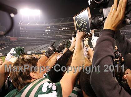 Thumbnail 3 in De La Salle vs. San Ramon Valley (CIF NCS D1 Final) photogallery.