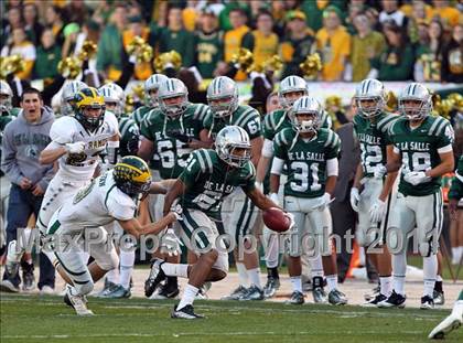 Thumbnail 2 in De La Salle vs. San Ramon Valley (CIF NCS D1 Final) photogallery.