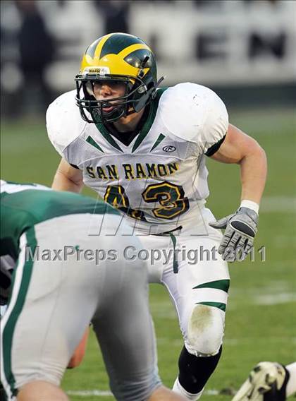 Thumbnail 3 in De La Salle vs. San Ramon Valley (CIF NCS D1 Final) photogallery.