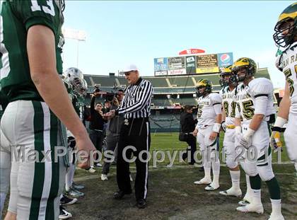 Thumbnail 3 in De La Salle vs. San Ramon Valley (CIF NCS D1 Final) photogallery.