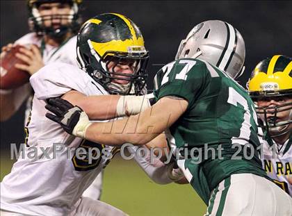 Thumbnail 3 in De La Salle vs. San Ramon Valley (CIF NCS D1 Final) photogallery.