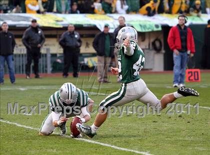Thumbnail 1 in De La Salle vs. San Ramon Valley (CIF NCS D1 Final) photogallery.