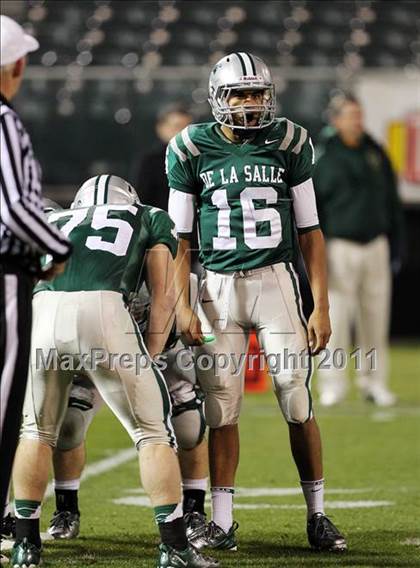 Thumbnail 3 in De La Salle vs. San Ramon Valley (CIF NCS D1 Final) photogallery.