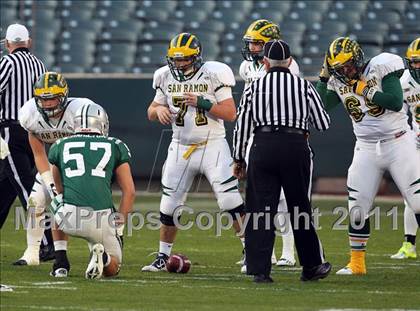 Thumbnail 1 in De La Salle vs. San Ramon Valley (CIF NCS D1 Final) photogallery.